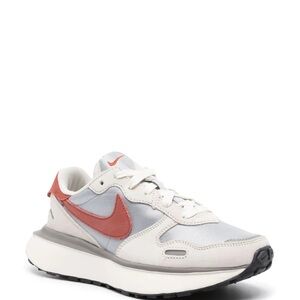 NWT Nike Phoenix Waffle sneakers